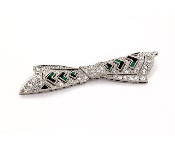 https://www.tinyjewelbox.com/upload/product/Platinum Emerald and Diamond Pin